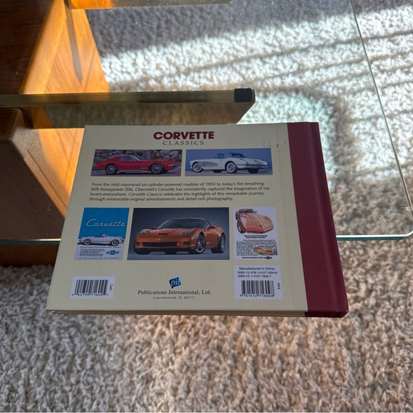 Corvette Classics by the Auto Editors of Consumers Guide Hardcover Very Good - Picture 2 of 11